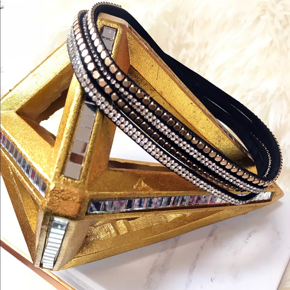 Pleather-diamond choker